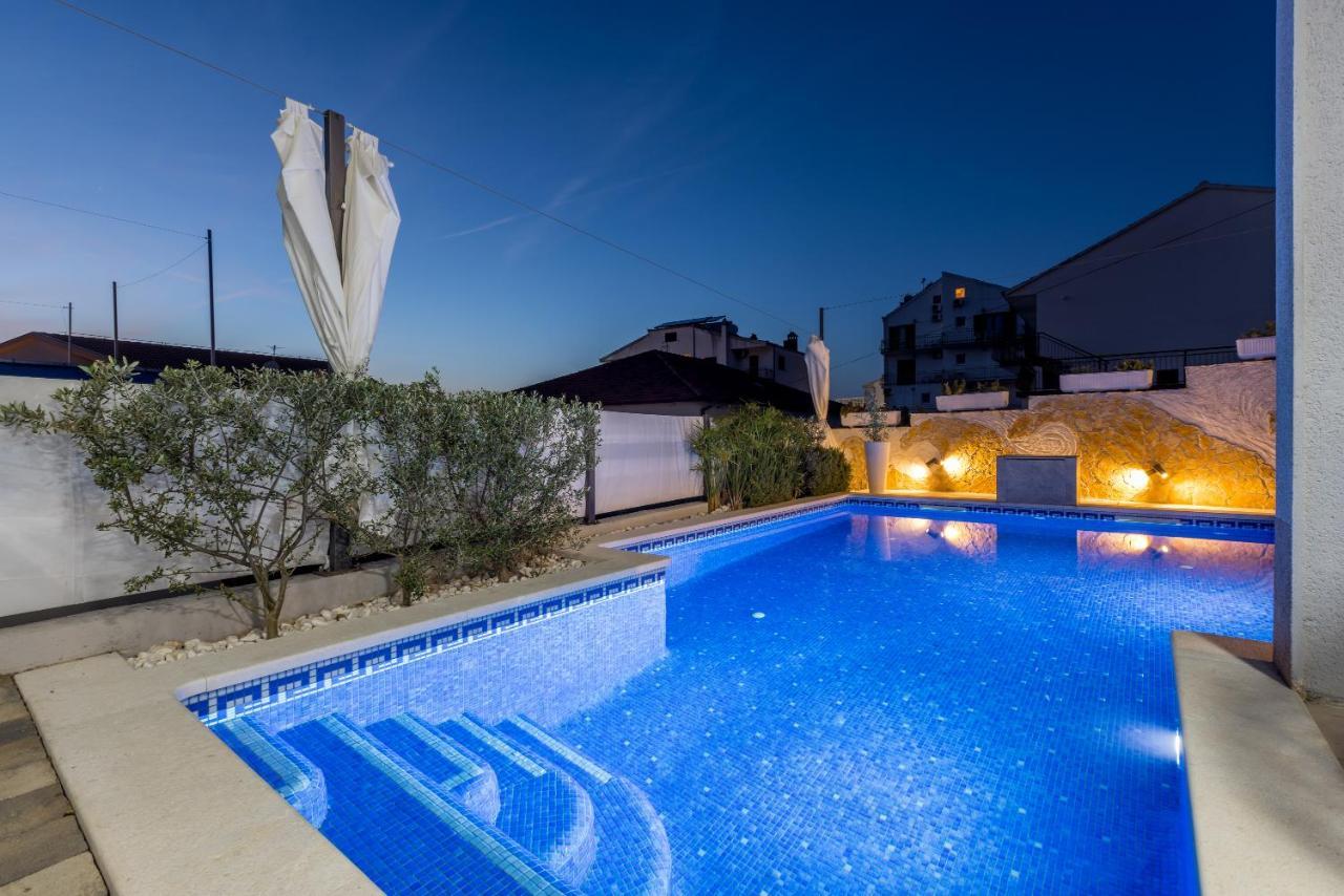 Villa Costa Blu With Pool By The Sea Trogir Dış mekan fotoğraf