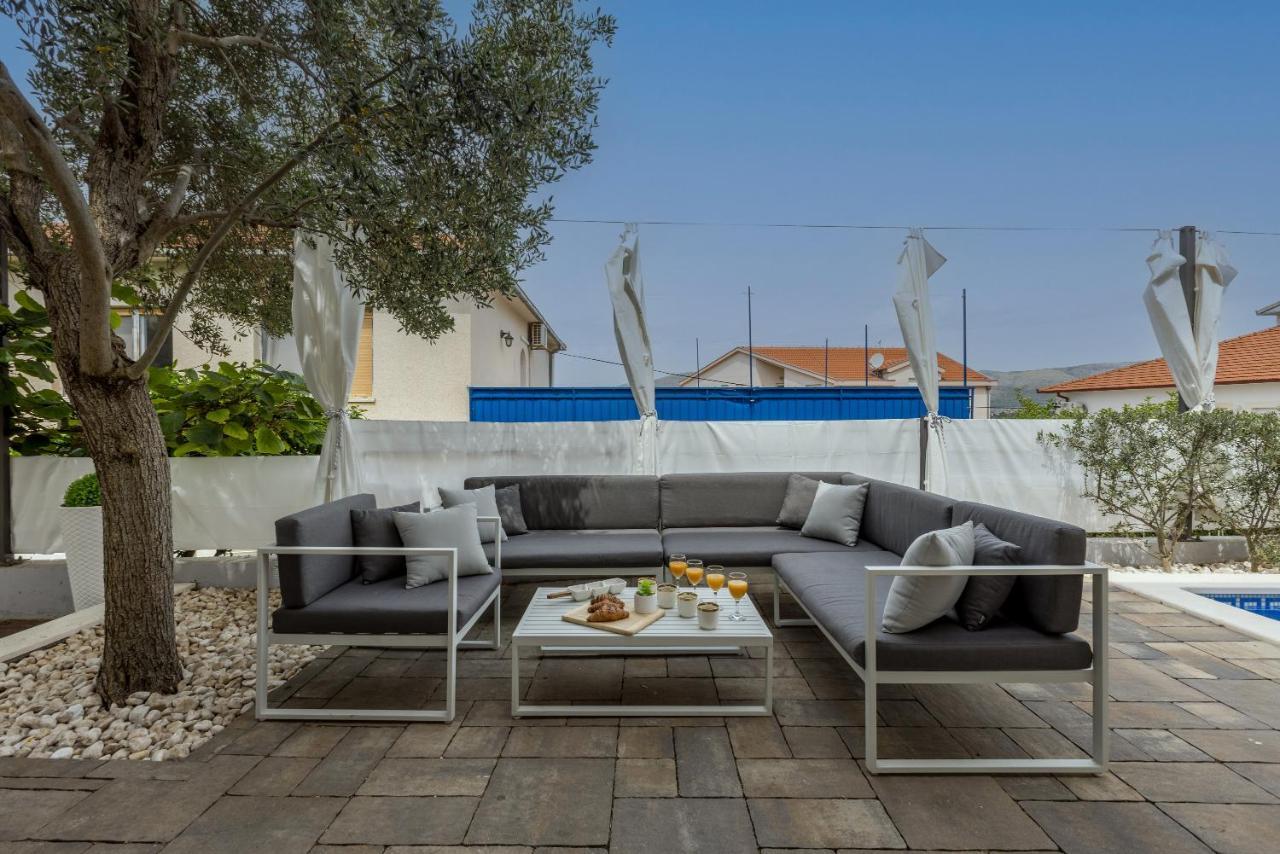 Villa Costa Blu With Pool By The Sea Trogir Dış mekan fotoğraf